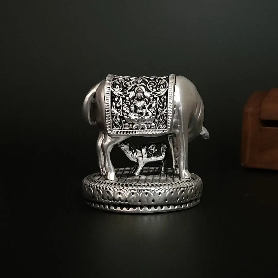 Kamdhenu Cow & Calf Idol – Antique Silver Plated Finish (2.5 × 2.5 Inch)