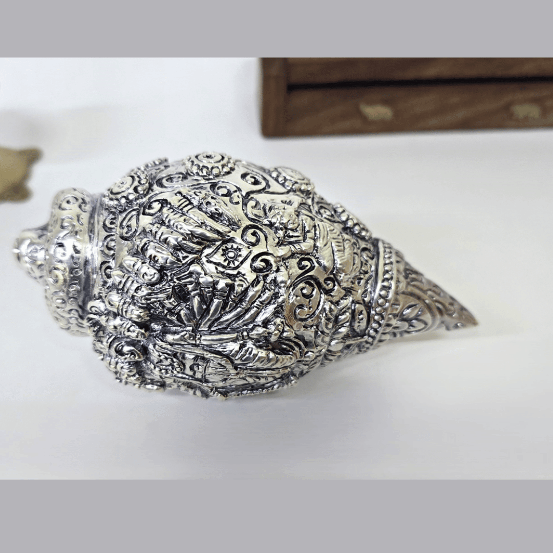 Top view of antique matte silver-plated Shank Vishnu