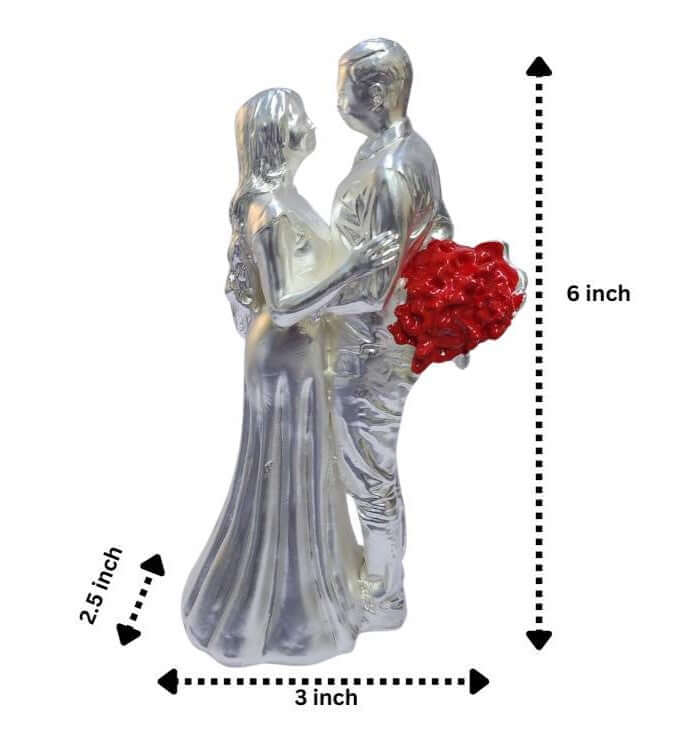 Silver-plated romantic couple figurine with a matte finish, holding a bouquet.
Size: 6 inches (height) x 3 inches (width) x 2.5 inches (depth).