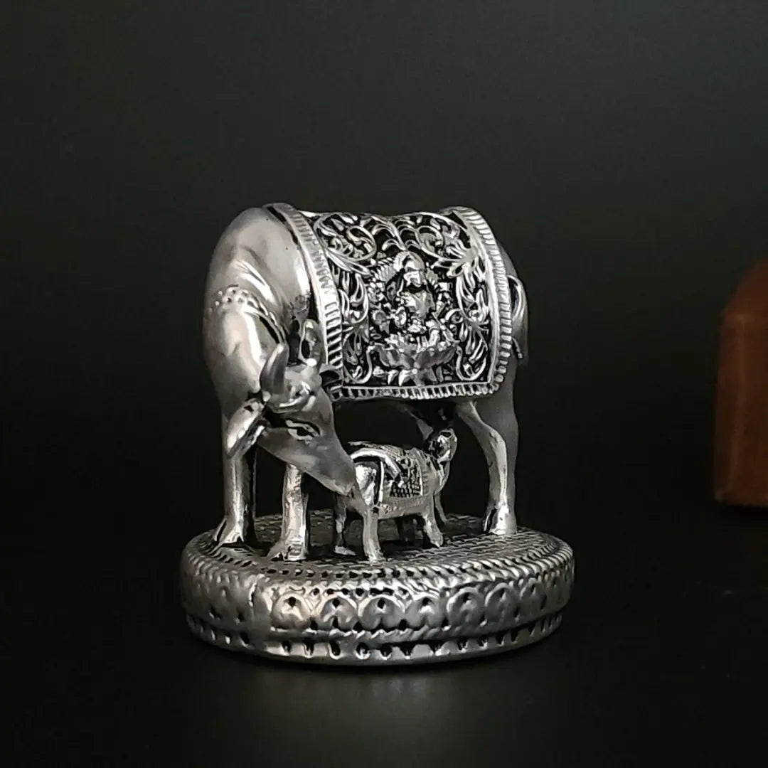 Kamdhenu Cow & Calf Idol – Antique Silver Plated Finish (2.5 × 2.5 Inch)