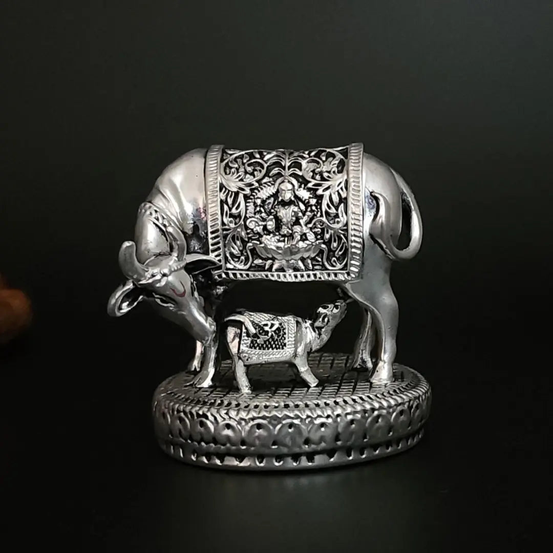 Kamdhenu Cow & Calf Idol – Antique Silver Plated Finish (2.5 × 2.5 Inch)